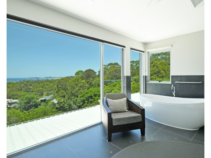 53 Crest Drive, Currumbin QLD 4223