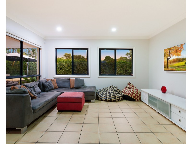 554 Oyster Cove Promenade, Helensvale QLD 4212