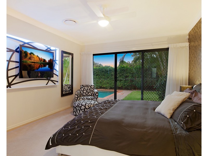 554 Oyster Cove Promenade, Helensvale QLD 4212