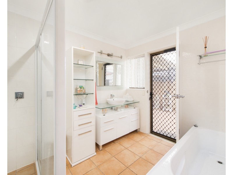 1/14 Mariners Crescent, Banora Point NSW 2486