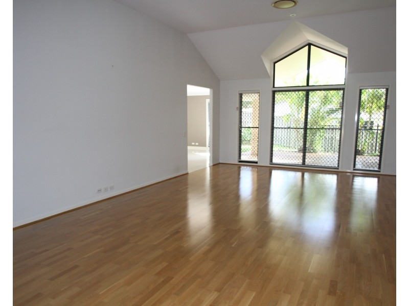 27 Hewson Court, Mudgeeraba QLD 4213