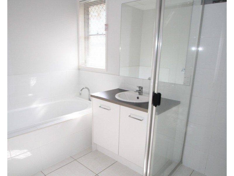 27 Hewson Court, Mudgeeraba QLD 4213