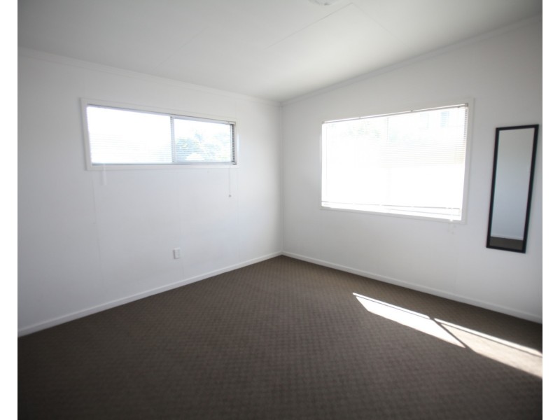 2/31 Sunshine Parade, Miami QLD 4220