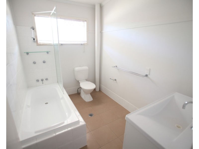 2/31 Sunshine Parade, Miami QLD 4220