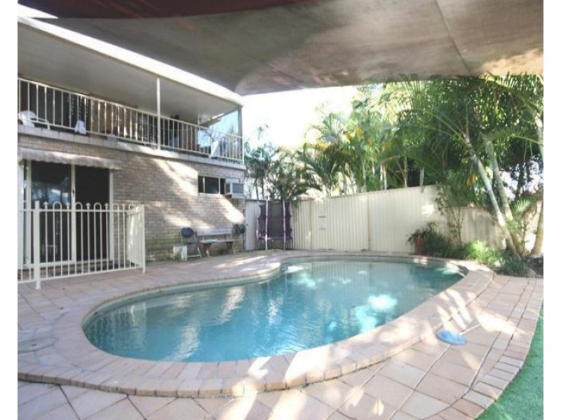 6 Cabarita Street, Biggera Waters QLD 4216