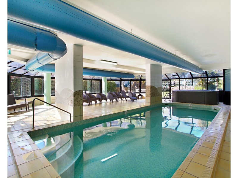 @/1 Albert Avenue, Broadbeach QLD 4218