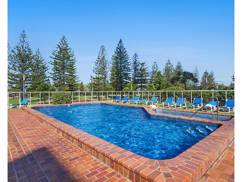 @/1 Albert Avenue, Broadbeach QLD 4218