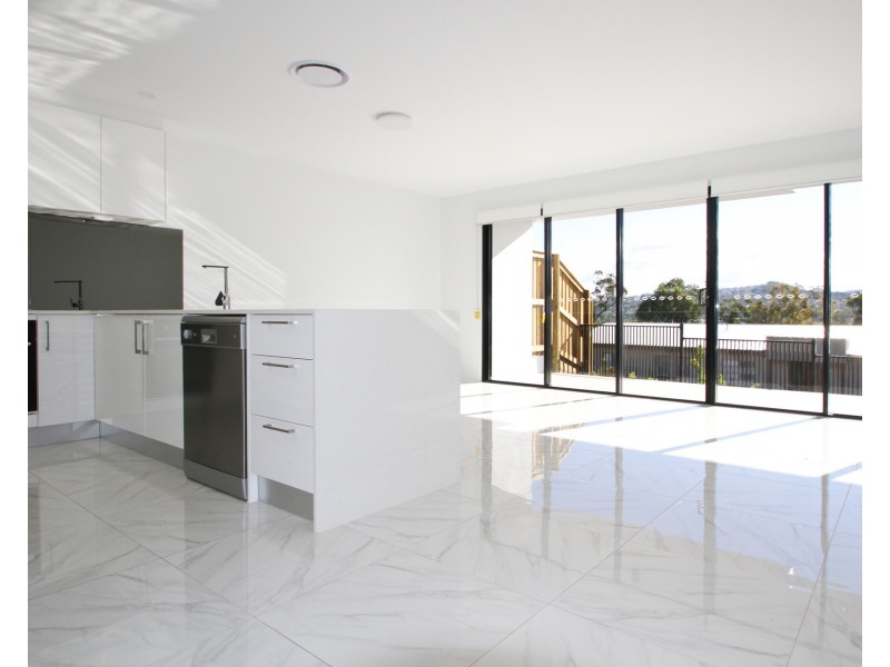 15/34 John Francis Drive, Carrara QLD 4211