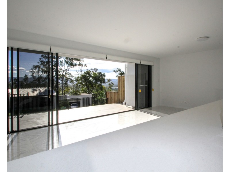 15/34 John Francis Drive, Carrara QLD 4211