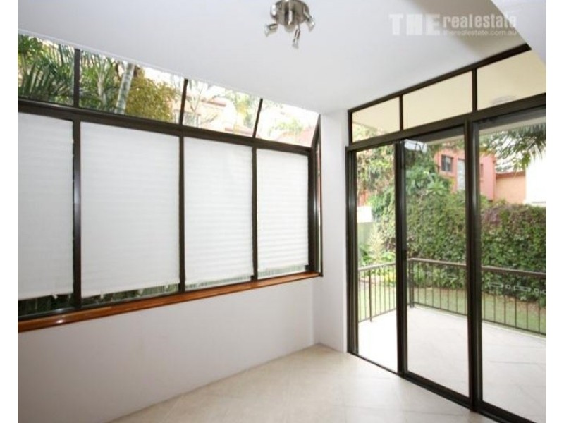 4/1933 Gold Coast Highway, Burleigh Heads QLD 4220