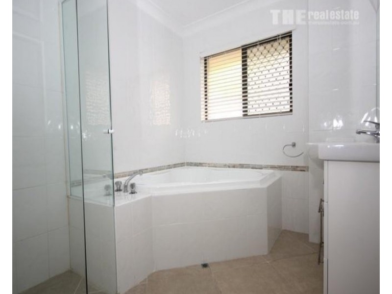 4/1933 Gold Coast Highway, Burleigh Heads QLD 4220