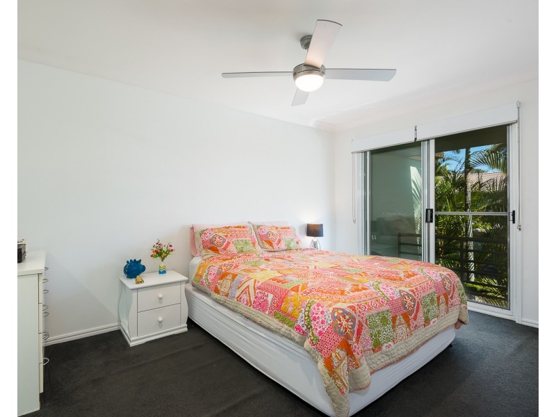 196/215 Cottesloe Drive, Mermaid Waters QLD 4218