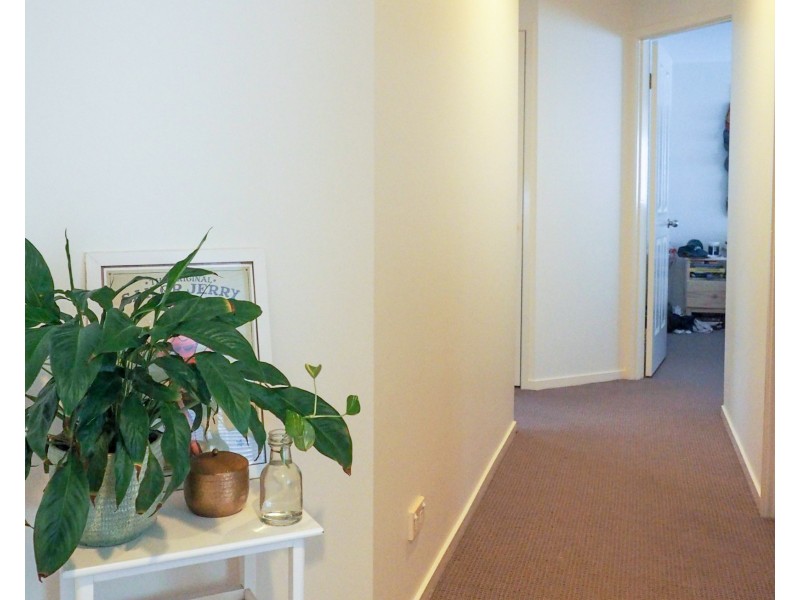 2/16 Redondo Avenue, Miami QLD 4220