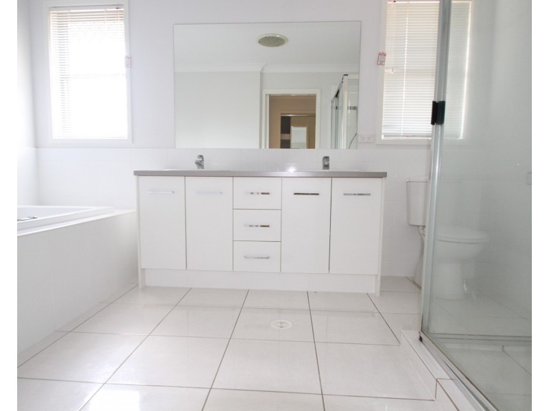 27 Hewson Court, Mudgeeraba QLD 4213