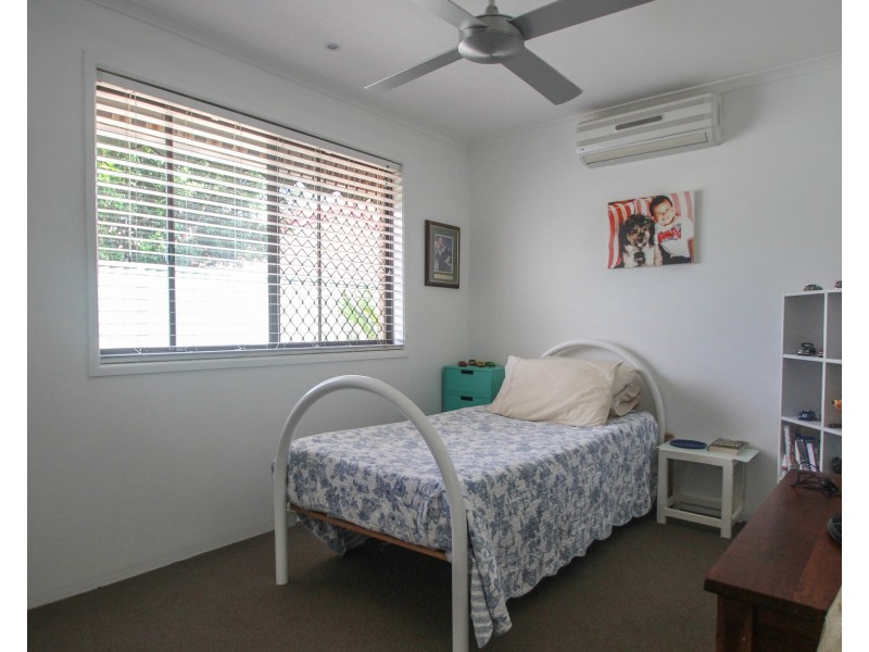 2/6 Peacock Place, Burleigh Waters QLD 4220