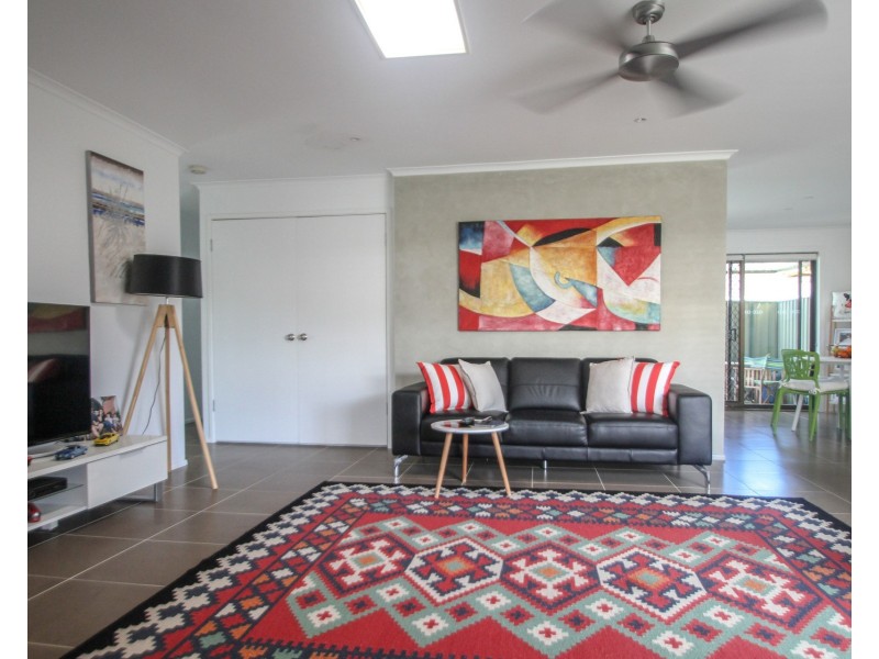 2/6 Peacock Place, Burleigh Waters QLD 4220