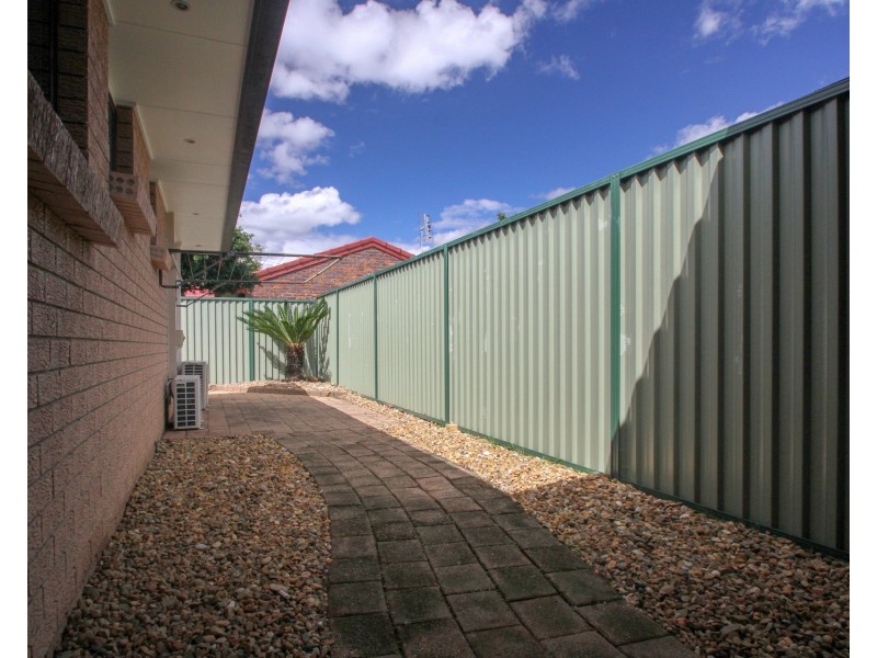 2/6 Peacock Place, Burleigh Waters QLD 4220