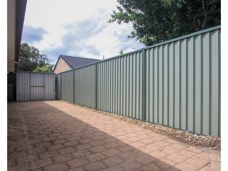 2/6 Peacock Place, Burleigh Waters QLD 4220