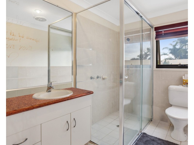 2/2 Pheasant Court, Miami QLD 4220