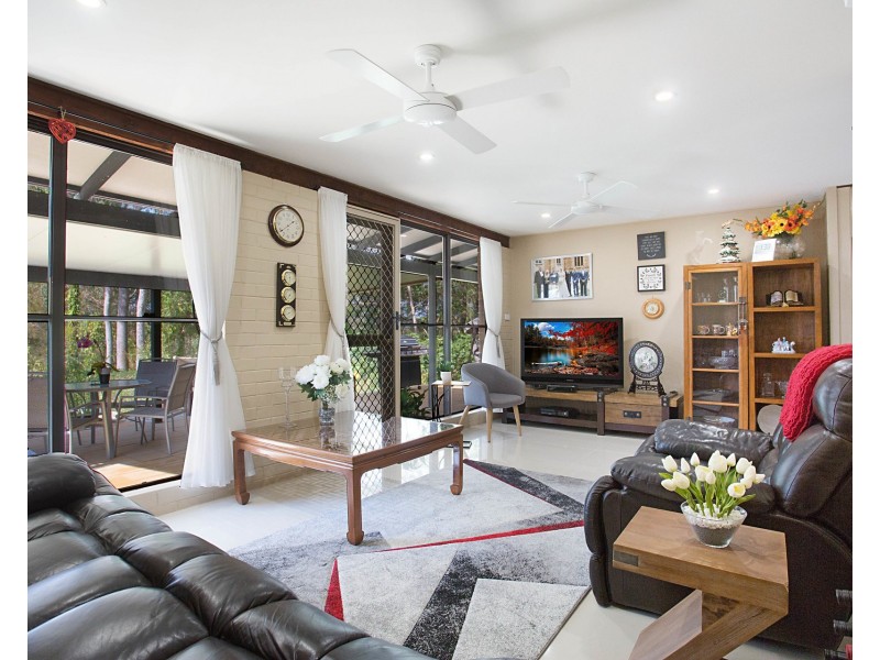 28 Castle Hill Drive, Gaven QLD 4211