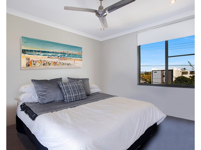 @/2325 Gold Coast Highway, Mermaid Beach QLD 4218