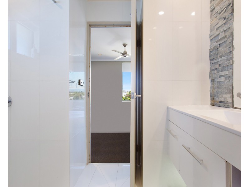 @/2325 Gold Coast Highway, Mermaid Beach QLD 4218