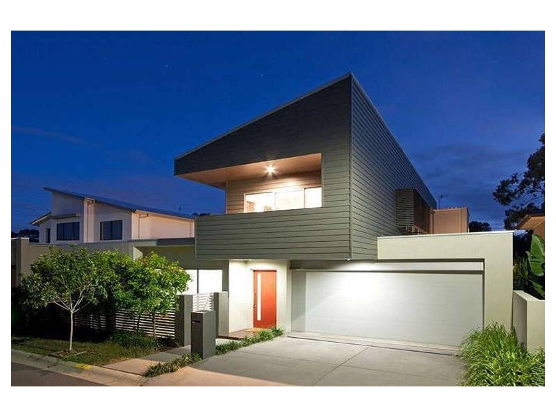 4 Cape Martin Lane, Varsity Lakes QLD 4227