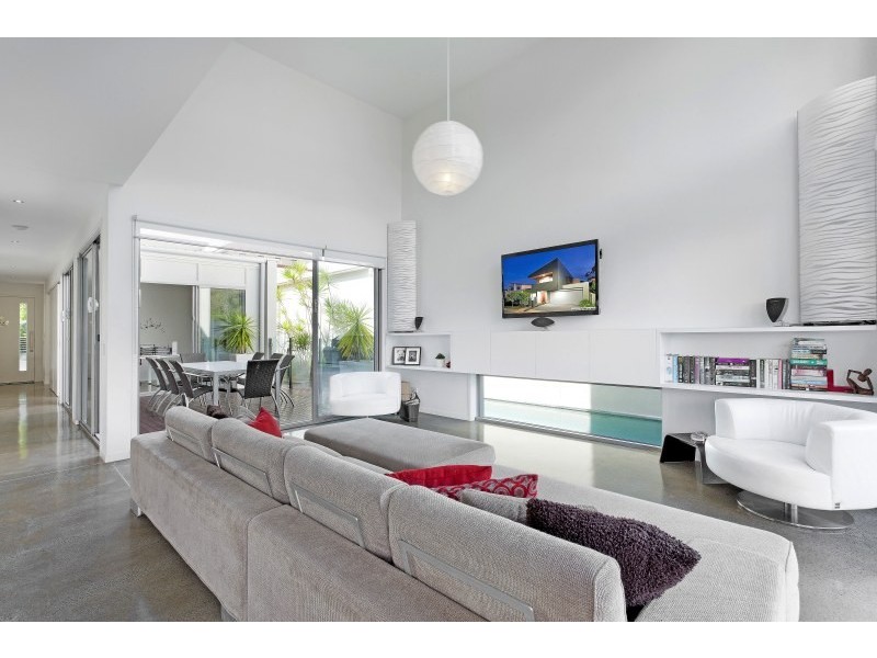 4 Cape Martin Lane, Varsity Lakes QLD 4227