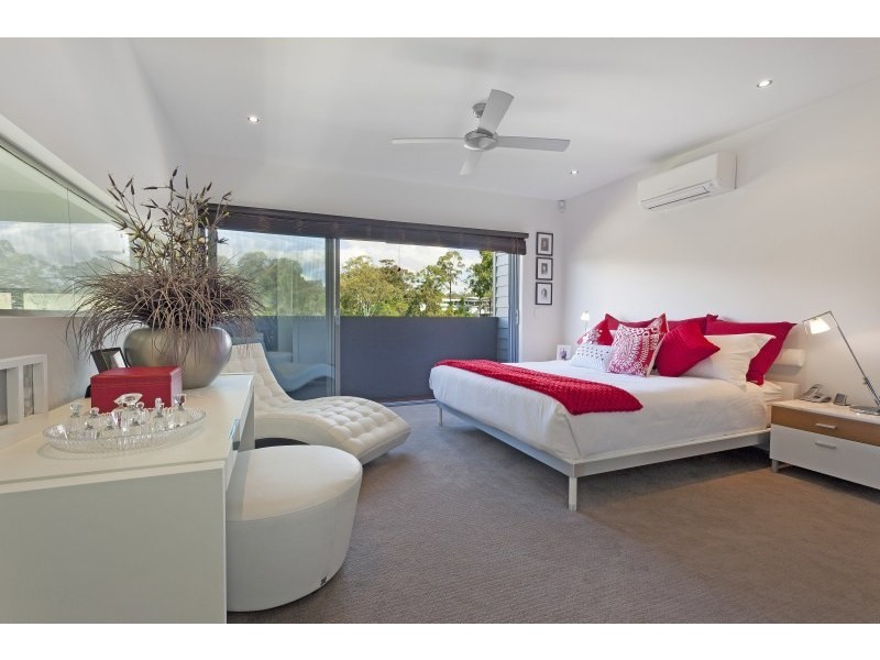 4 Cape Martin Lane, Varsity Lakes QLD 4227