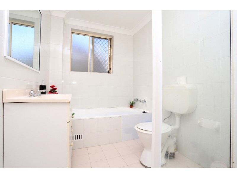 10/27 Jeffrey Street, Canterbury NSW 2193