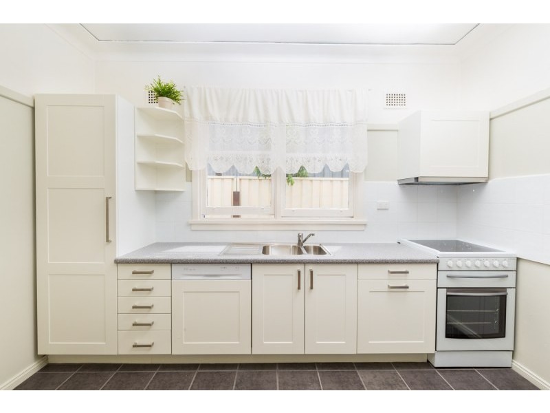 15 Lima Street, Greenacre NSW 2190