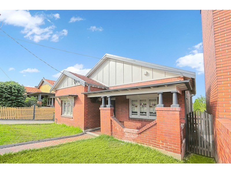 30 Tincombe Street, Canterbury NSW 2193