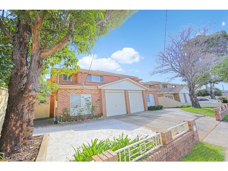 135 Moorefields Road, Roselands NSW 2196