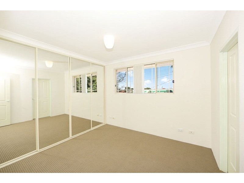 135 Moorefields Road, Roselands NSW 2196