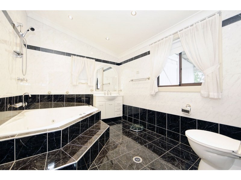 21 Armitree Street, Kingsgrove NSW 2208