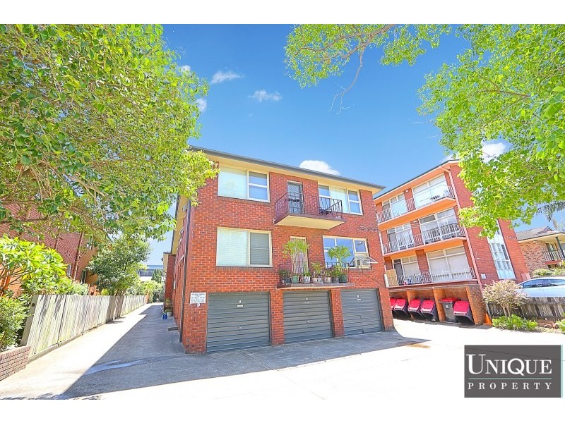 1/9 Queensborough Road, Croydon Park NSW 2133