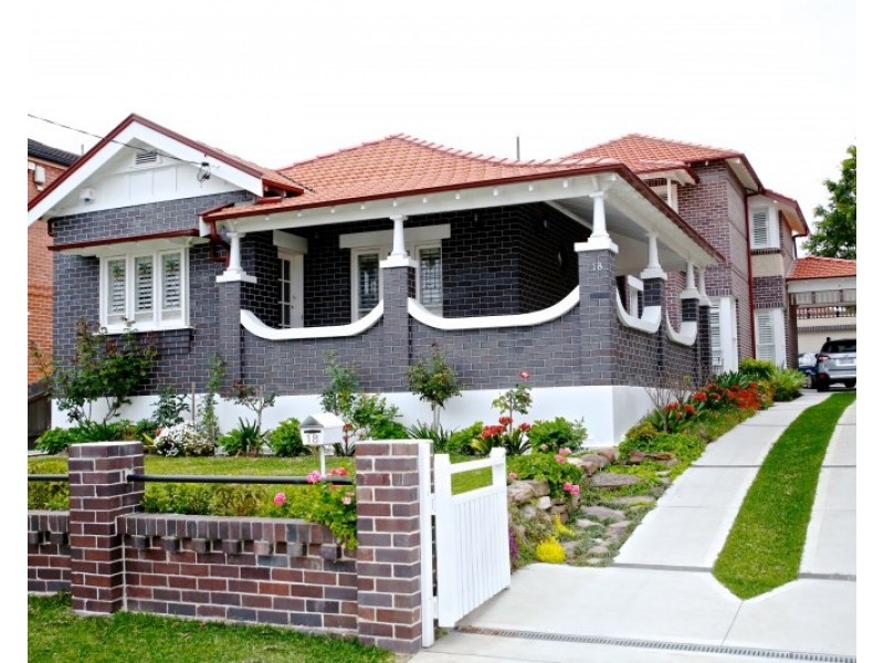 18  Collingwood Avenue, Cabarita NSW 2137