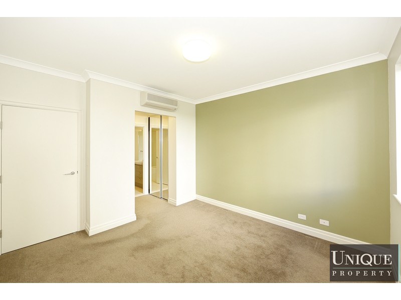 204/6 Peninsular Drive, Breakfast Point NSW 2137