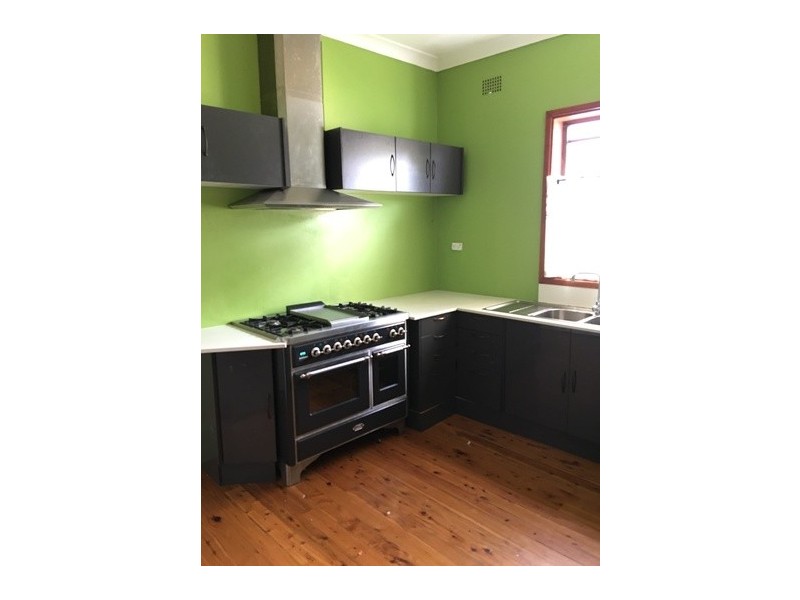 8 Bishop Street, Cabarita NSW 2137