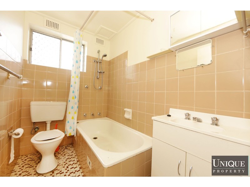 1/27 Third Avenue, Campsie NSW 2194