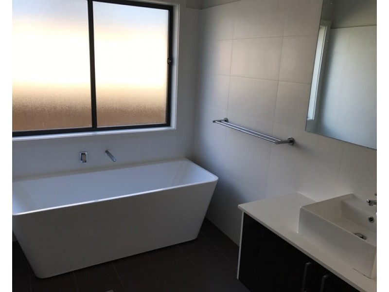 23 Medallist Parade, Colebee NSW 2761