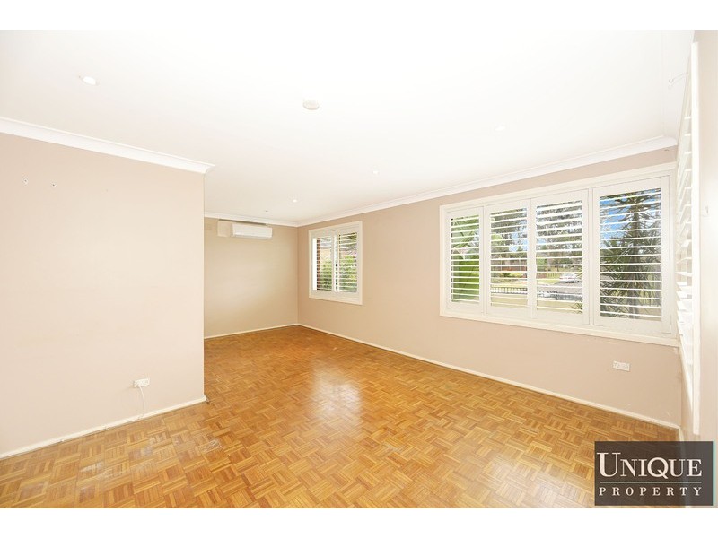 3 Ayres Crescent, Georges Hall NSW 2198