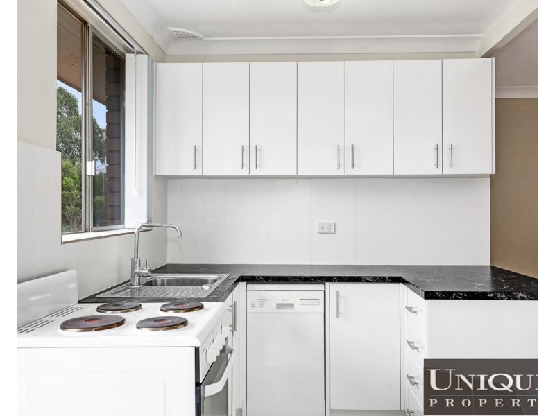 9/3 Lavinia Avenue, Ambarvale NSW 2560