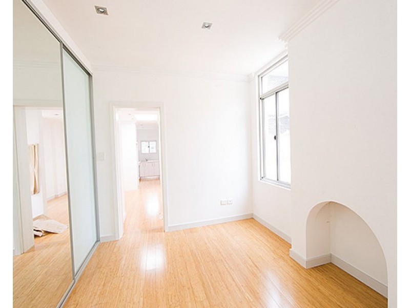 2/86 Petersham Road, Marrickville NSW 2204