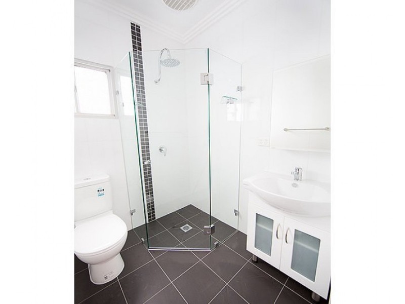 2/86 Petersham Road, Marrickville NSW 2204