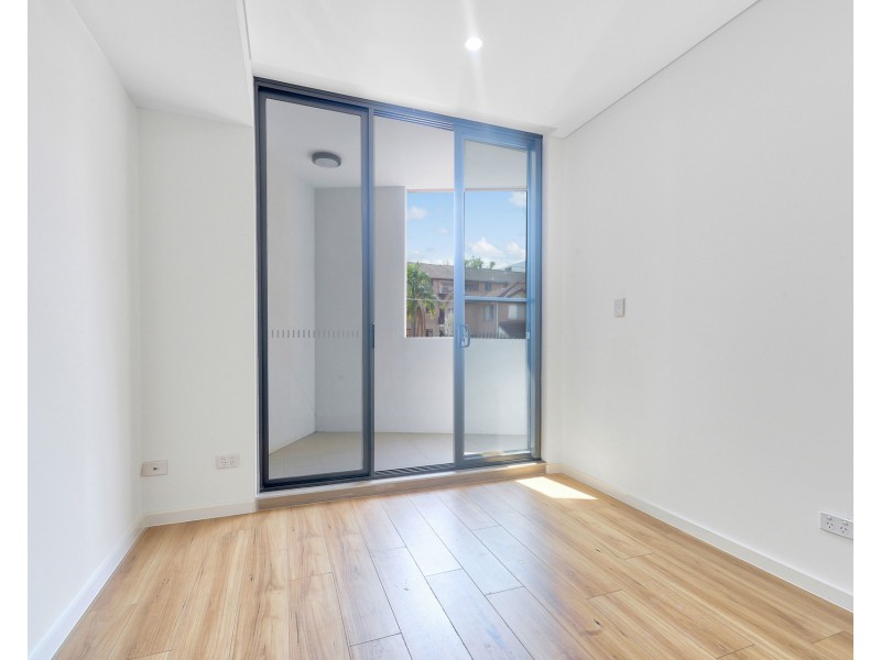 6 Thomas Street, Ashfield NSW 2131