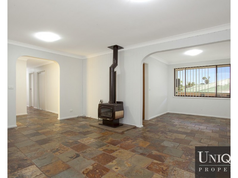 2 Wilga Close, Casula NSW 2170