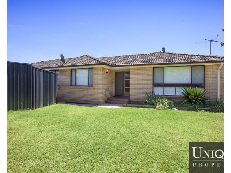 2 Wilga Close, Casula NSW 2170