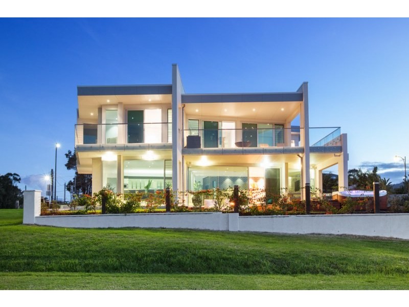 2 Weaver Terrace, Bulli NSW 2516