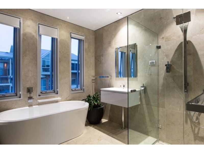 2 Weaver Terrace, Bulli NSW 2516
